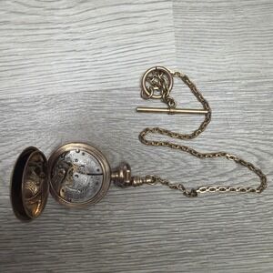 Beautiful American Waltham Model 7675567 12K Rolled Gold Filled Pocket Watch VTG